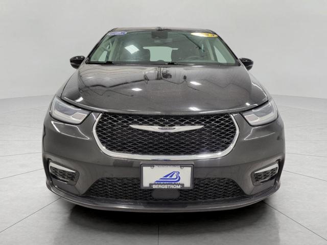 2023 Chrysler Pacifica Vehicle Photo in Neenah, WI 54956