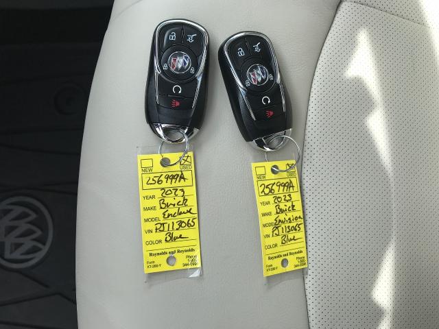 2023 Buick Enclave Vehicle Photo in GREEN BAY, WI 54303-3330