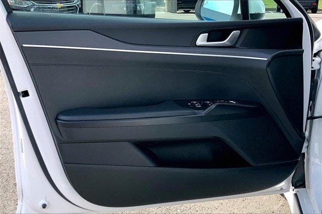 2022 Kia K5 Vehicle Photo in KANSAS CITY, MO 64114-4502