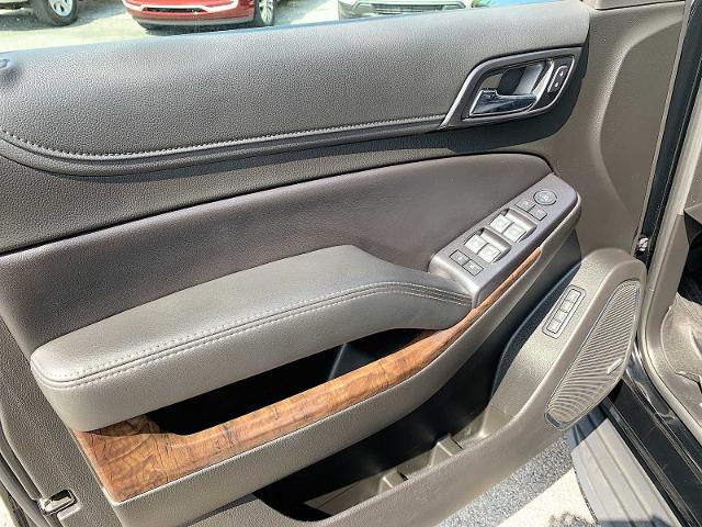 2019 Chevrolet Tahoe Vehicle Photo in MOON TOWNSHIP, PA 15108-2571