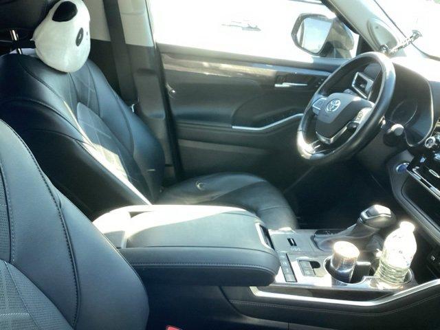 2021 Toyota Highlander Vehicle Photo in PUYALLUP, WA 98371-4149