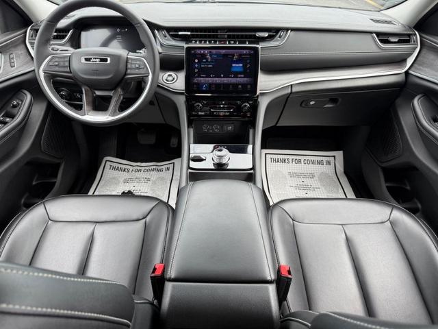2023 Jeep Grand Cherokee L Vehicle Photo in COLUMBIA, MO 65203-3903