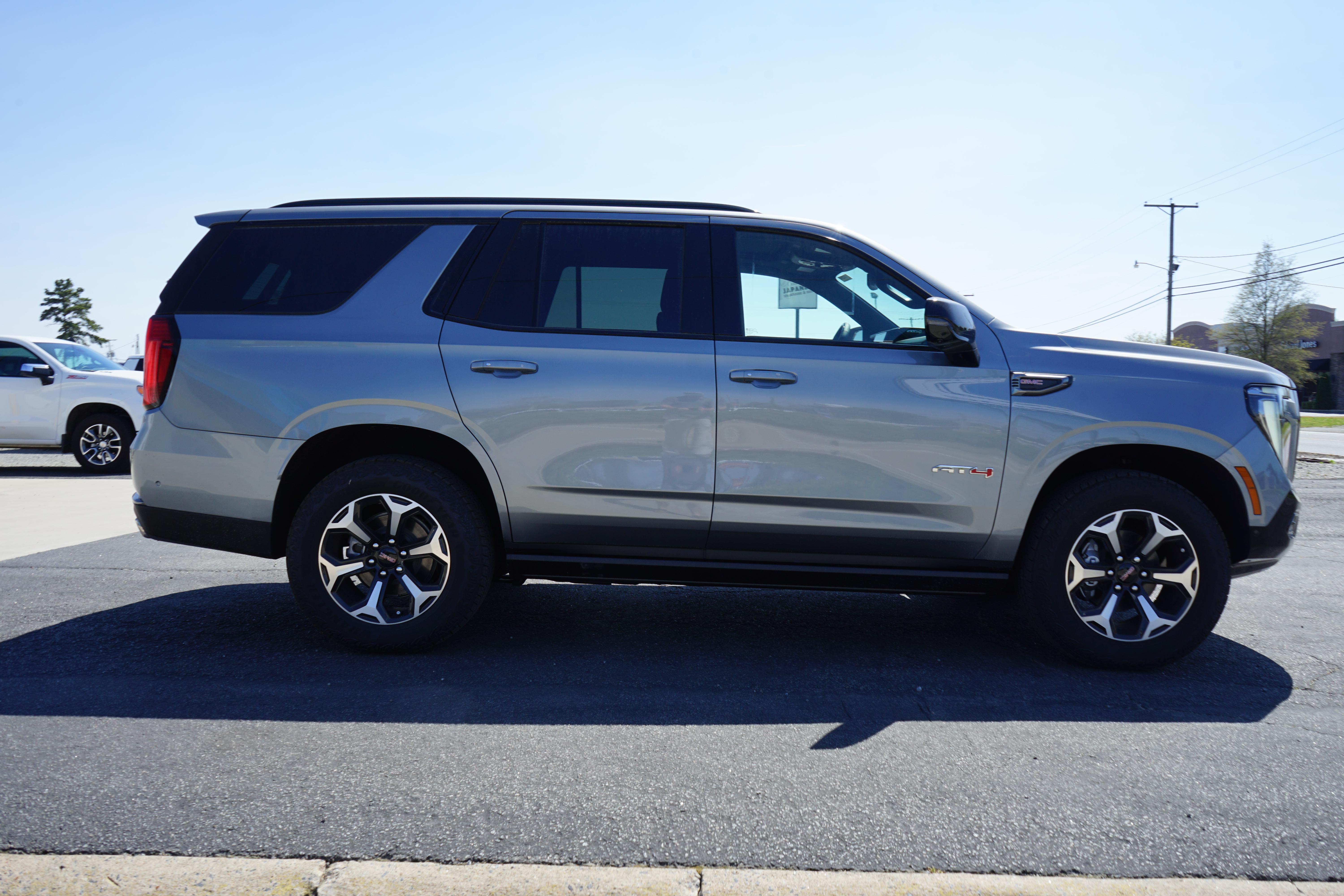 View vehicle photo 6