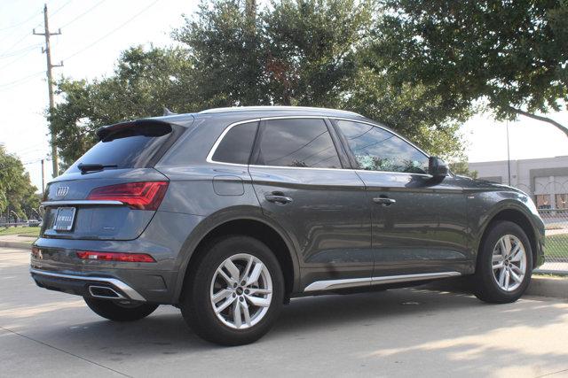 2024 Audi Q5 Vehicle Photo in HOUSTON, TX 77090