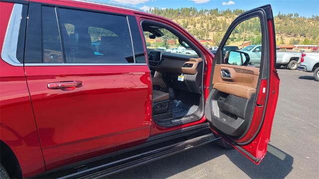 2024 Chevrolet Suburban Vehicle Photo in FLAGSTAFF, AZ 86001-6214