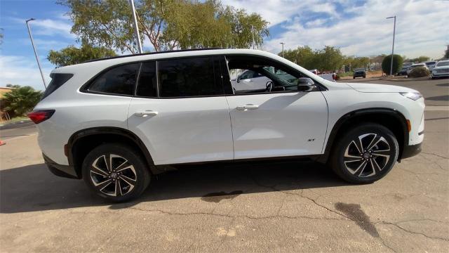 2025 Buick Enclave Vehicle Photo in GOODYEAR, AZ 85338-1310