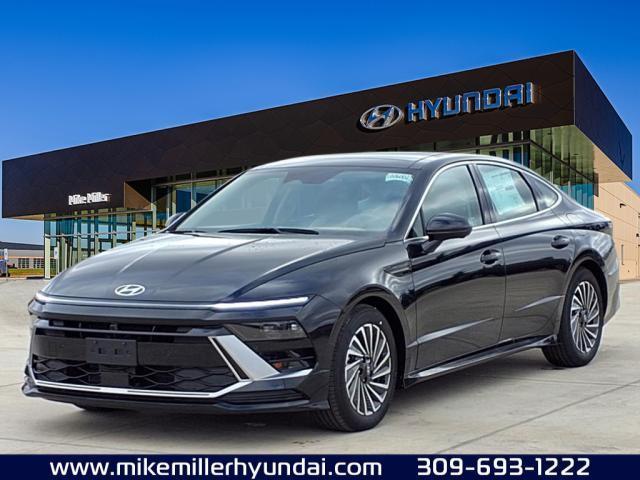 2025 Hyundai SONATA Hybrid Vehicle Photo in Peoria, IL 61615