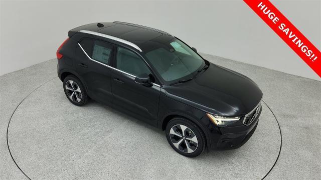 2024 Volvo XC40 Vehicle Photo in Grapevine, TX 76051