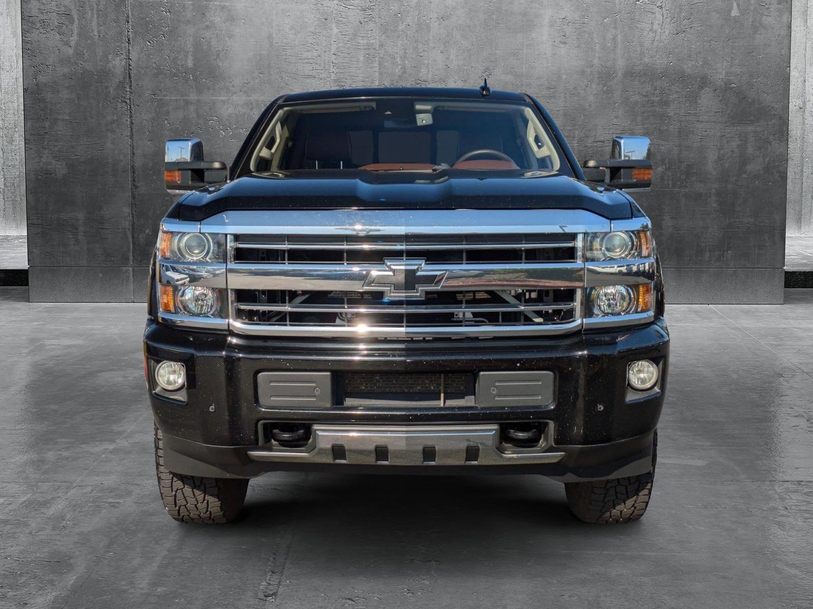 2018 Chevrolet Silverado 2500HD Vehicle Photo in VALENCIA, CA 91355-1705