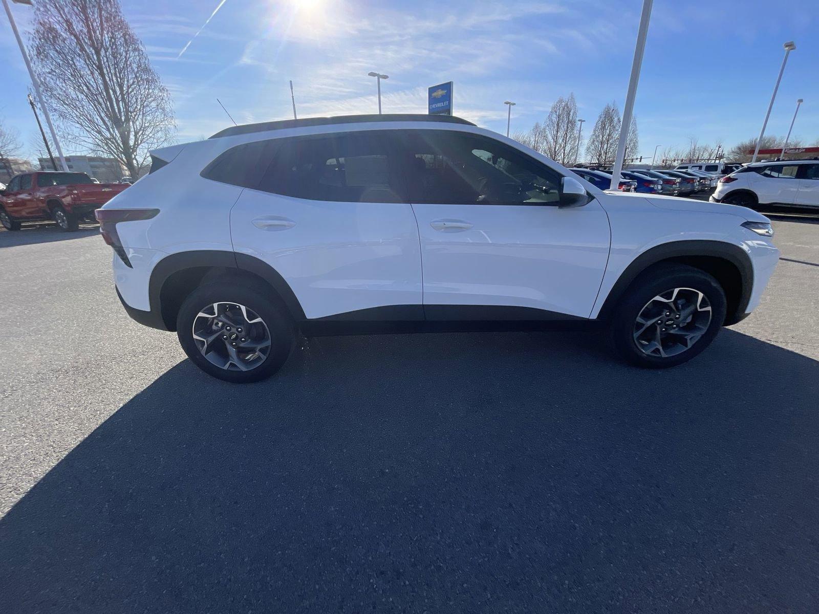 2025 Chevrolet Trax Vehicle Photo in BENTONVILLE, AR 72712-4322