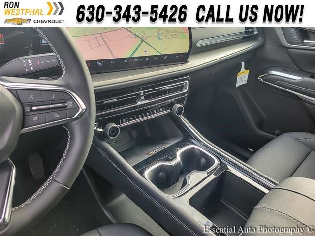 2025 Chevrolet Traverse Vehicle Photo in AURORA, IL 60503-9326