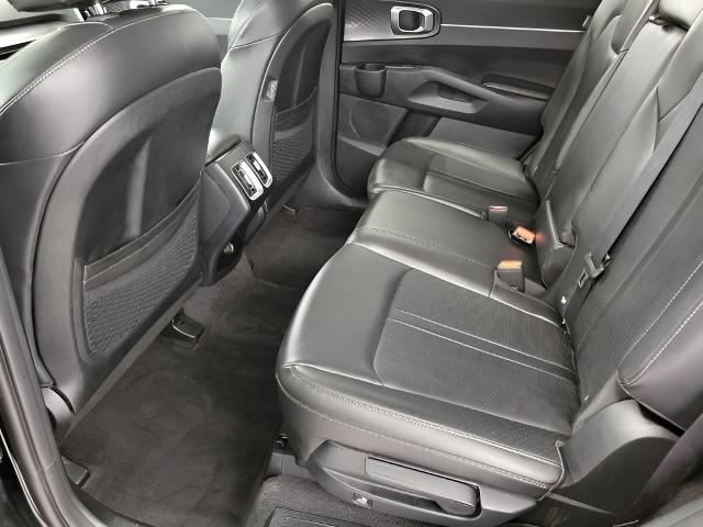 2024 Kia Sorento Vehicle Photo in Green Bay, WI 54304