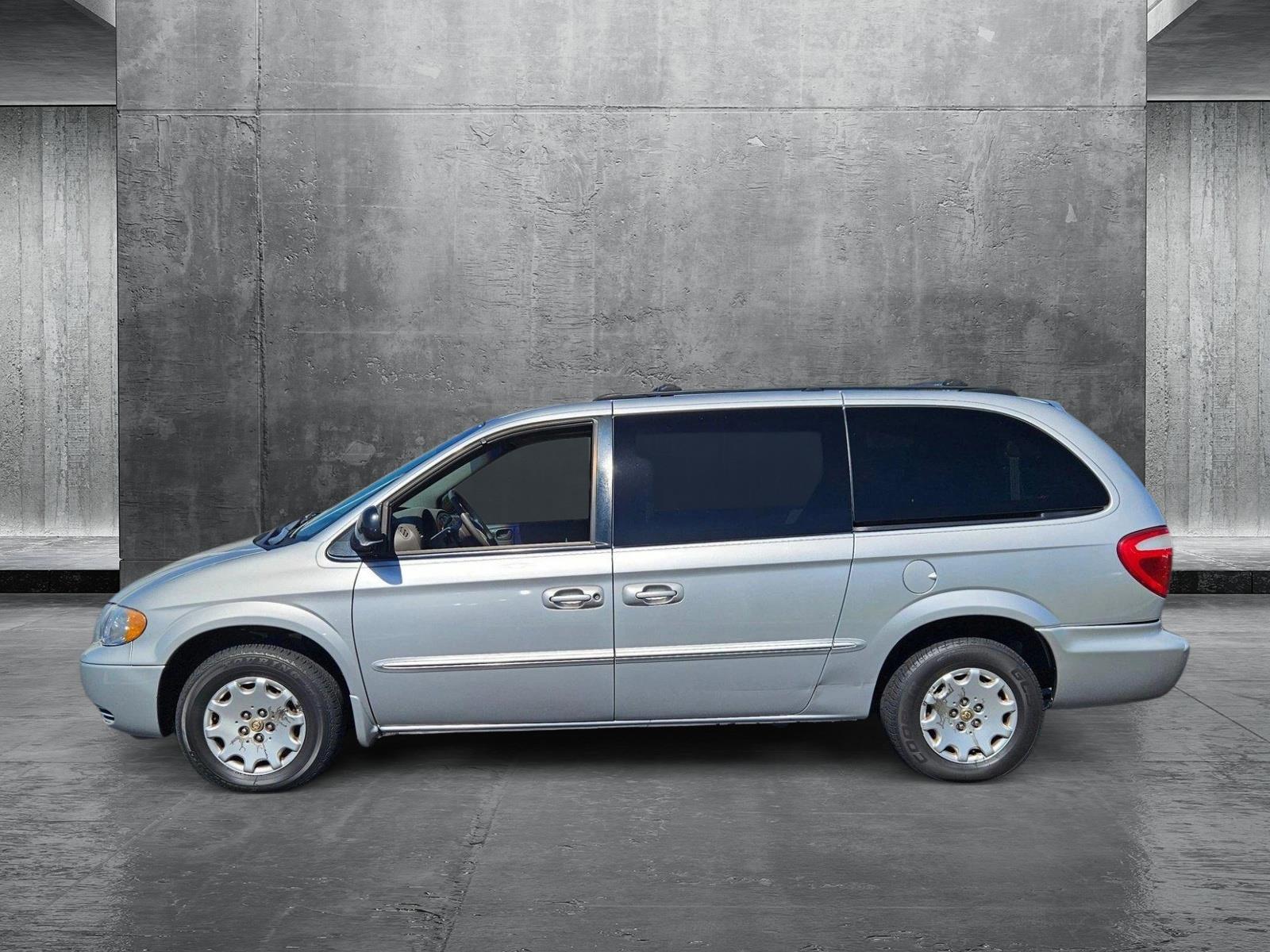 2002 Chrysler Town & Country Vehicle Photo in Clearwater, FL 33764