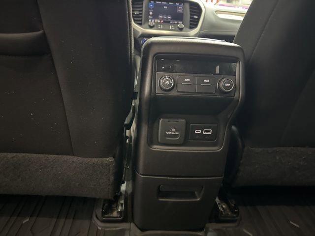 2022 GMC Acadia Vehicle Photo in MEDINA, OH 44256-9631