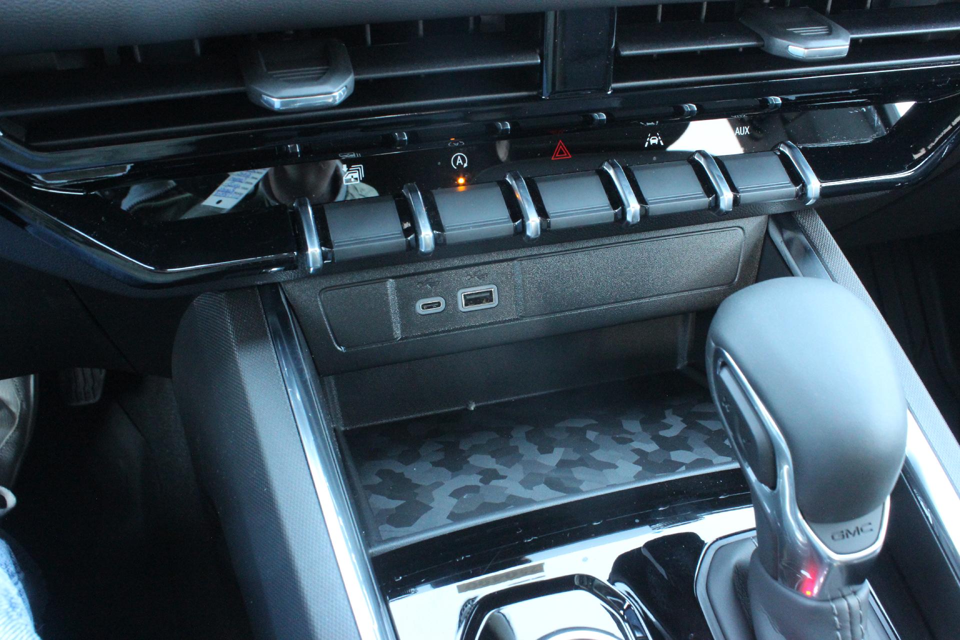2025 GMC Canyon Vehicle Photo in AURORA, CO 80012-4011