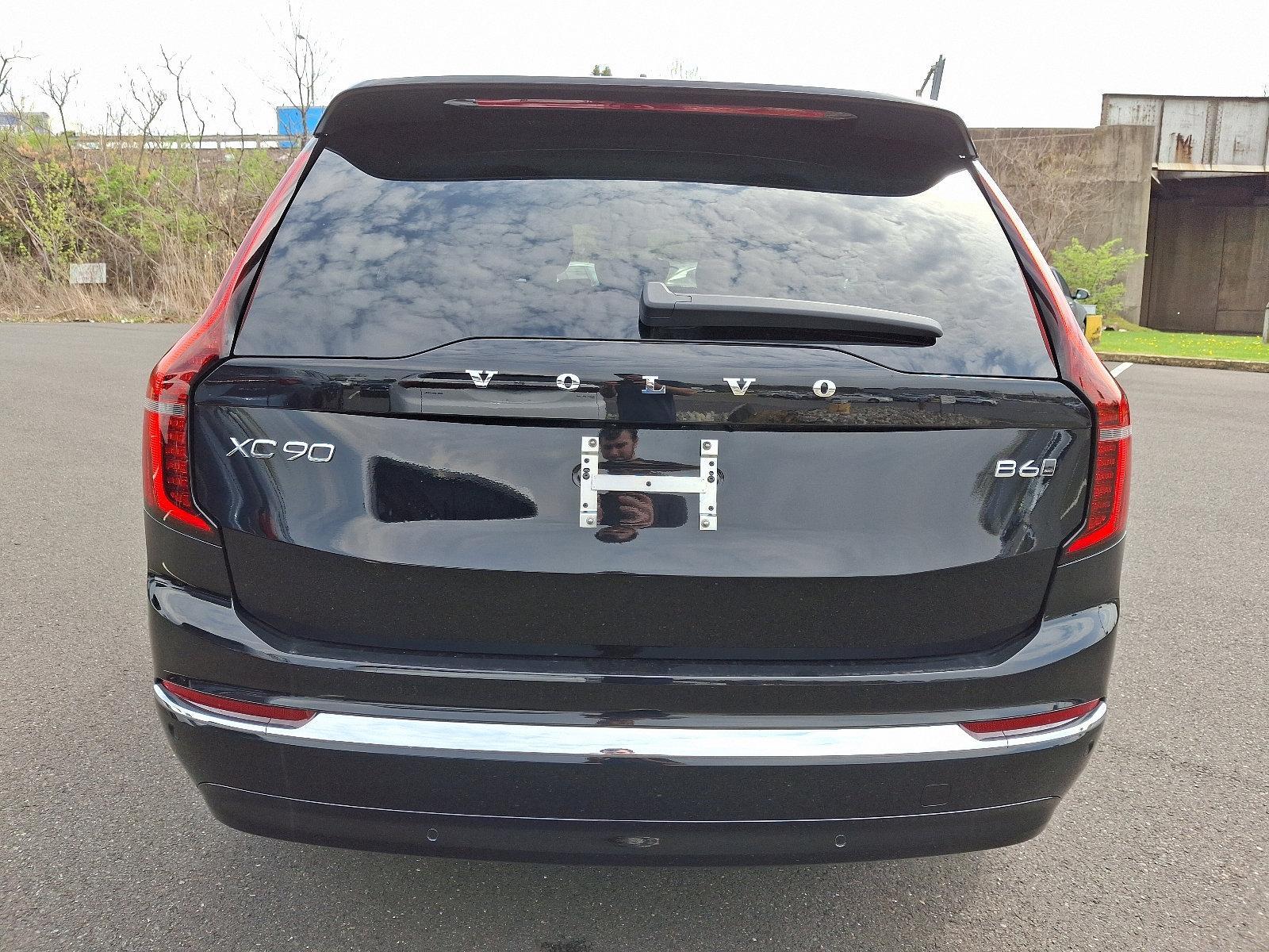 2025 Volvo XC90 Vehicle Photo in Trevose, PA 19053