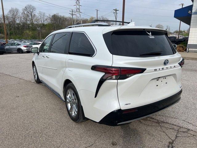 2022 Toyota Sienna Vehicle Photo in MILFORD, OH 45150-1684
