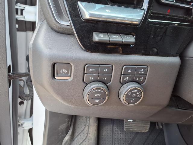 2024 Chevrolet Silverado 1500 Vehicle Photo in ROXBORO, NC 27573-6143