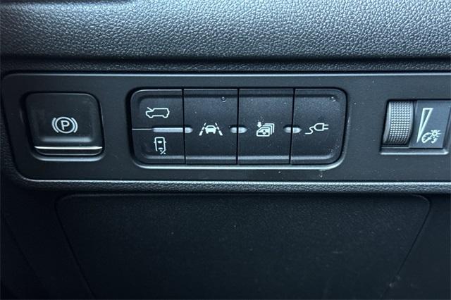 2025 GMC HUMMER EV SUV Vehicle Photo in ELK GROVE, CA 95757-8703