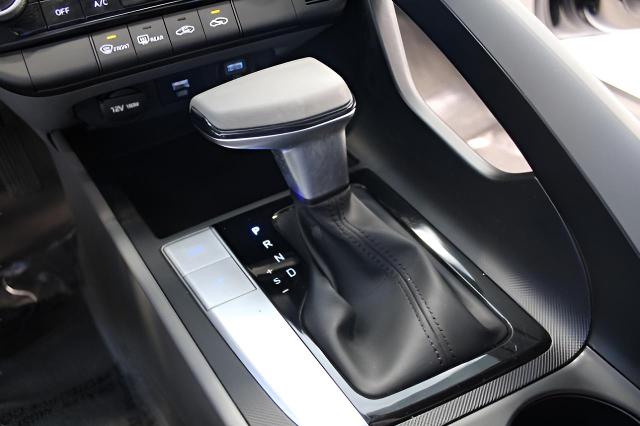 2022 Hyundai ELANTRA Vehicle Photo in Green Bay, WI 54304