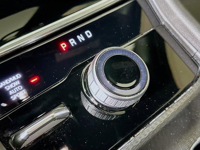 2024 Jeep Grand Cherokee L Vehicle Photo in Doylsetown, PA 18901