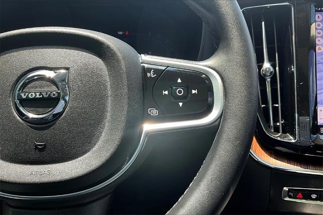 2023 Volvo XC60 Vehicle Photo in Houston, TX 77007