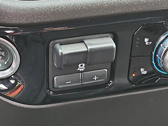 2025 GMC Sierra 2500 HD Vehicle Photo in TREVOSE, PA 19053-4984