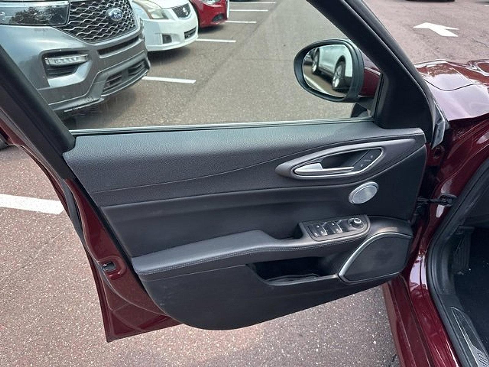 2019 Alfa Romeo Giulia Vehicle Photo in Willow Grove, PA 19090