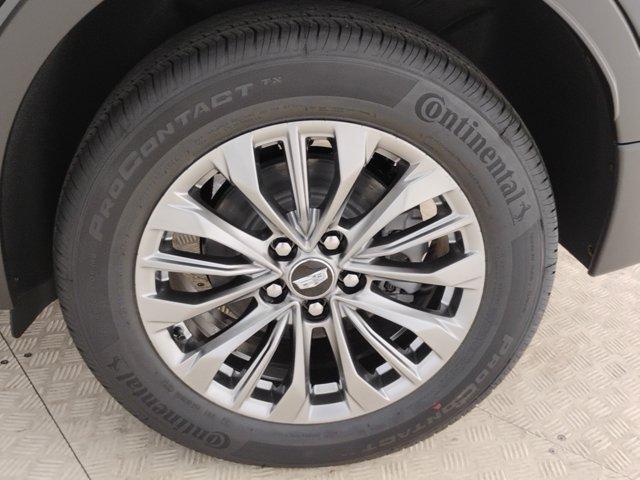 2025 Cadillac XT4 Vehicle Photo in PINEVILLE, NC 28134-8495