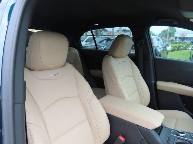 2025 Cadillac XT4 Vehicle Photo in DELRAY BEACH, FL 33483-3294
