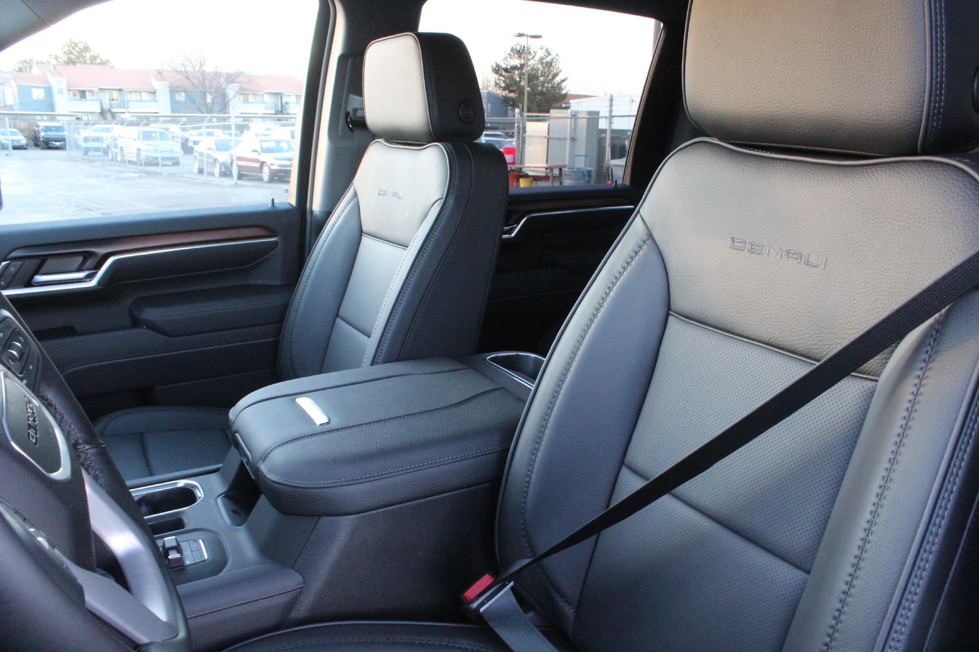 2025 GMC Sierra 3500 HD Vehicle Photo in AURORA, CO 80012-4011