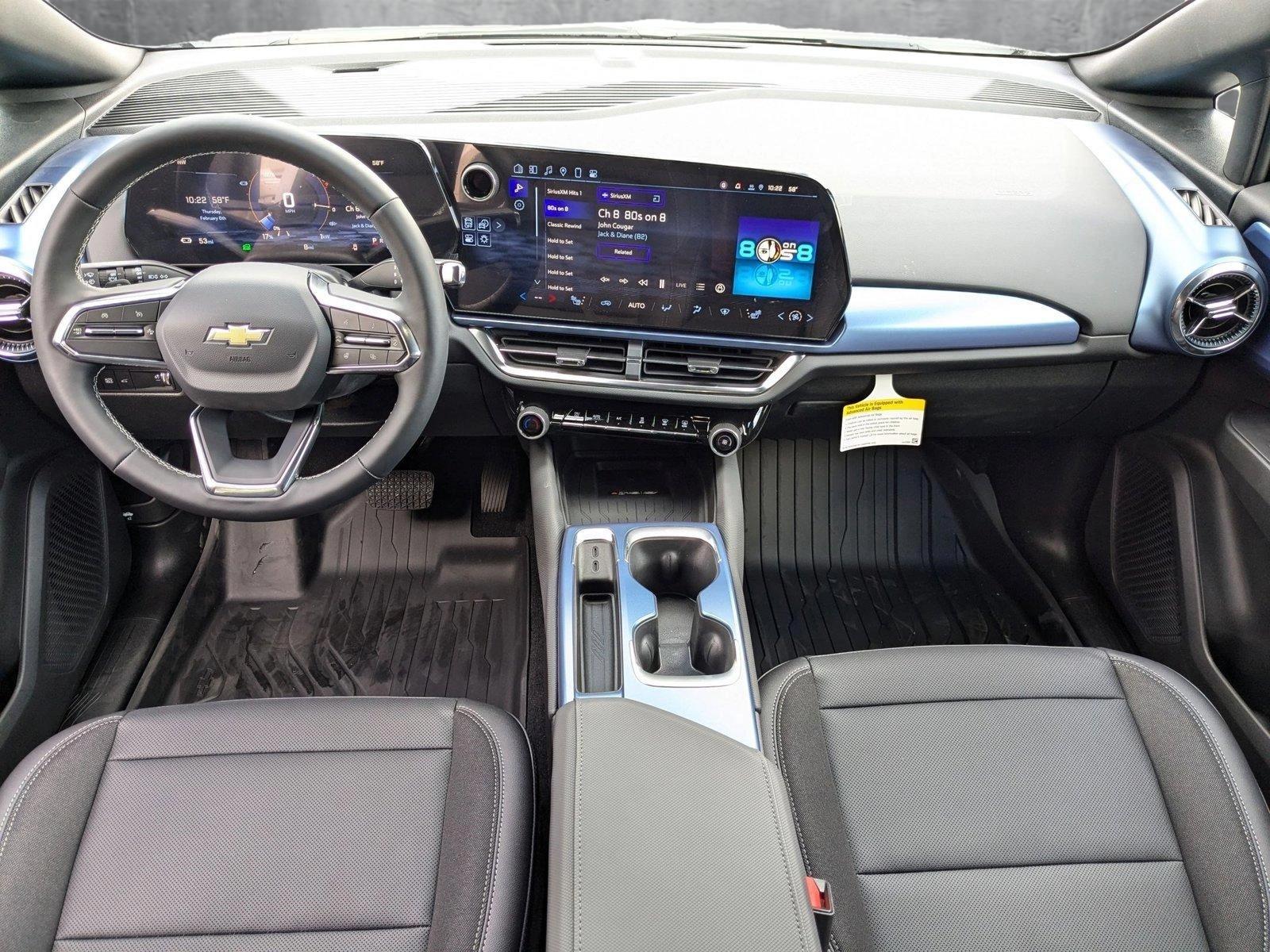 2025 Chevrolet Equinox EV Vehicle Photo in VALENCIA, CA 91355-1705