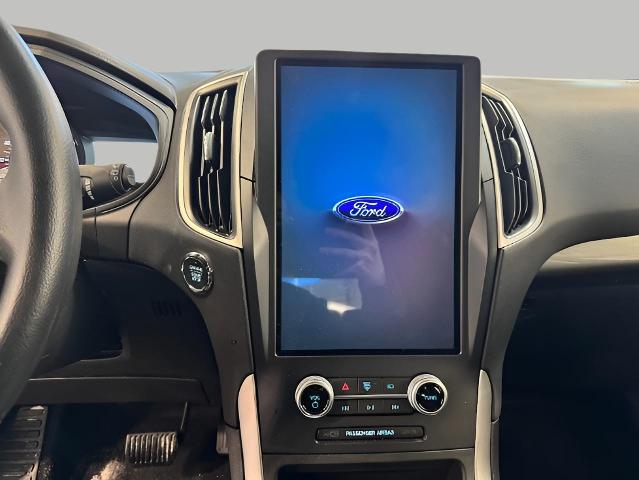 2024 Ford Edge Vehicle Photo in Green Bay, WI 54304