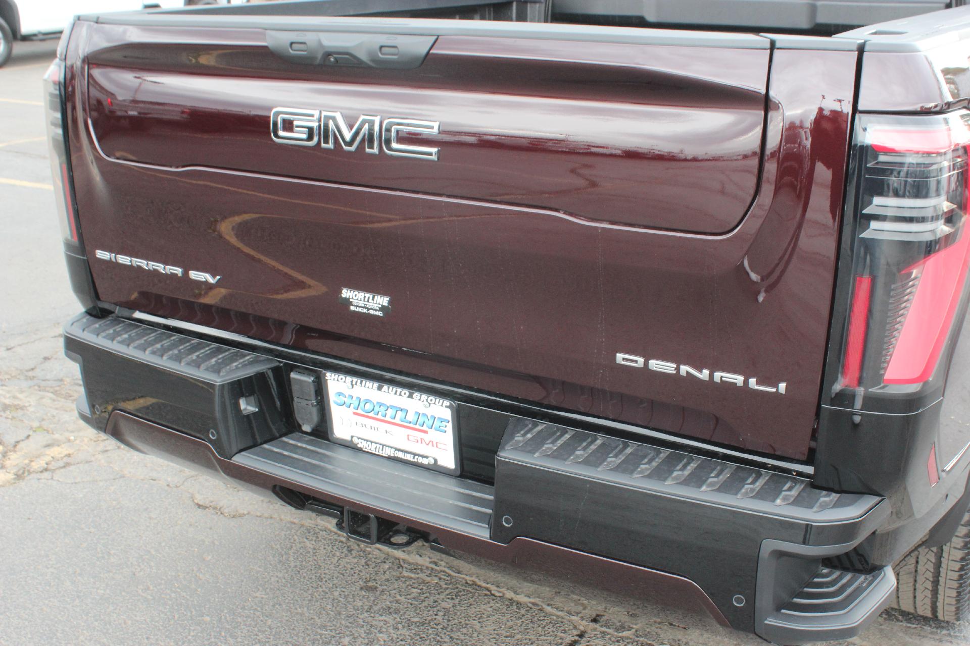 2025 GMC Sierra EV Vehicle Photo in AURORA, CO 80012-4011