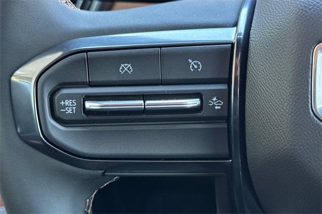 2025 GMC Canyon Vehicle Photo in ELK GROVE, CA 95757-8703