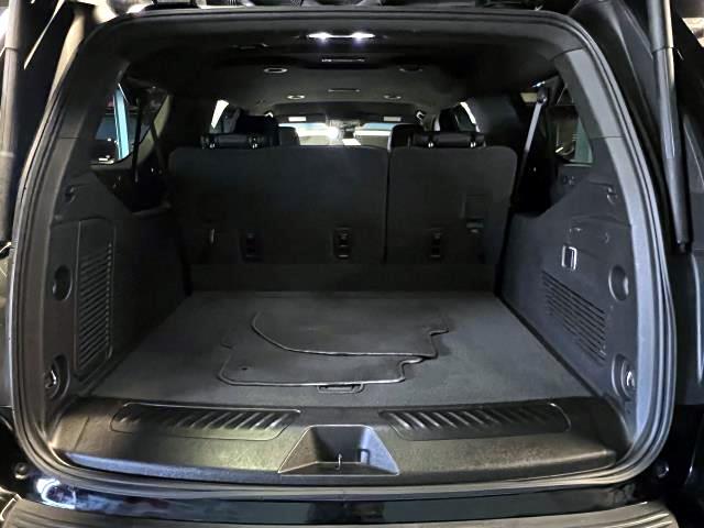 2023 Chevrolet Suburban Vehicle Photo in Roslyn, NY 11576