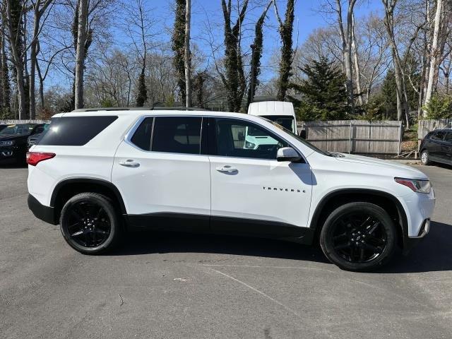 2021 Chevrolet Traverse Vehicle Photo in SAINT JAMES, NY 11780-3219