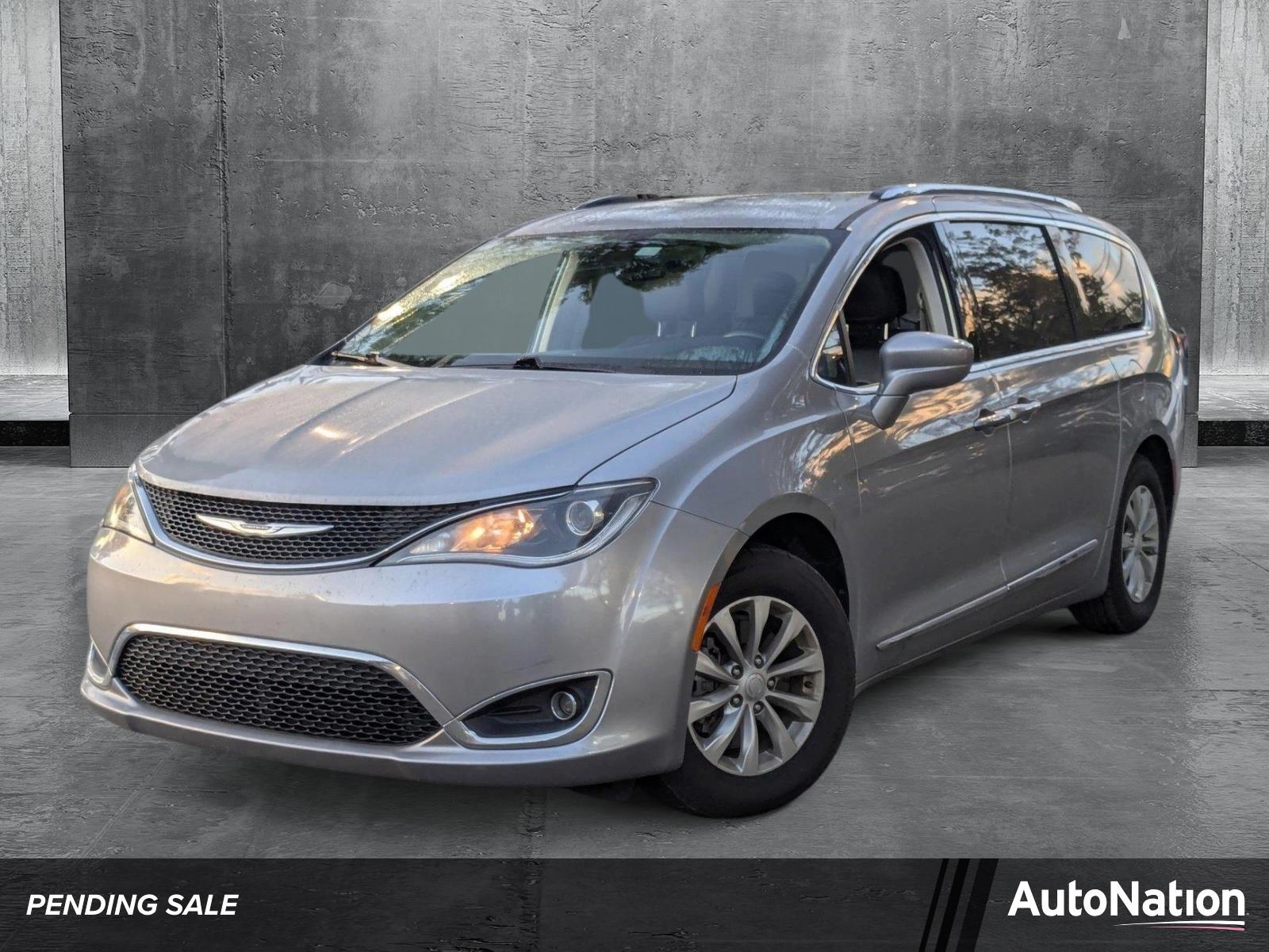2018 Chrysler Pacifica Vehicle Photo in MIAMI, FL 33134-2699