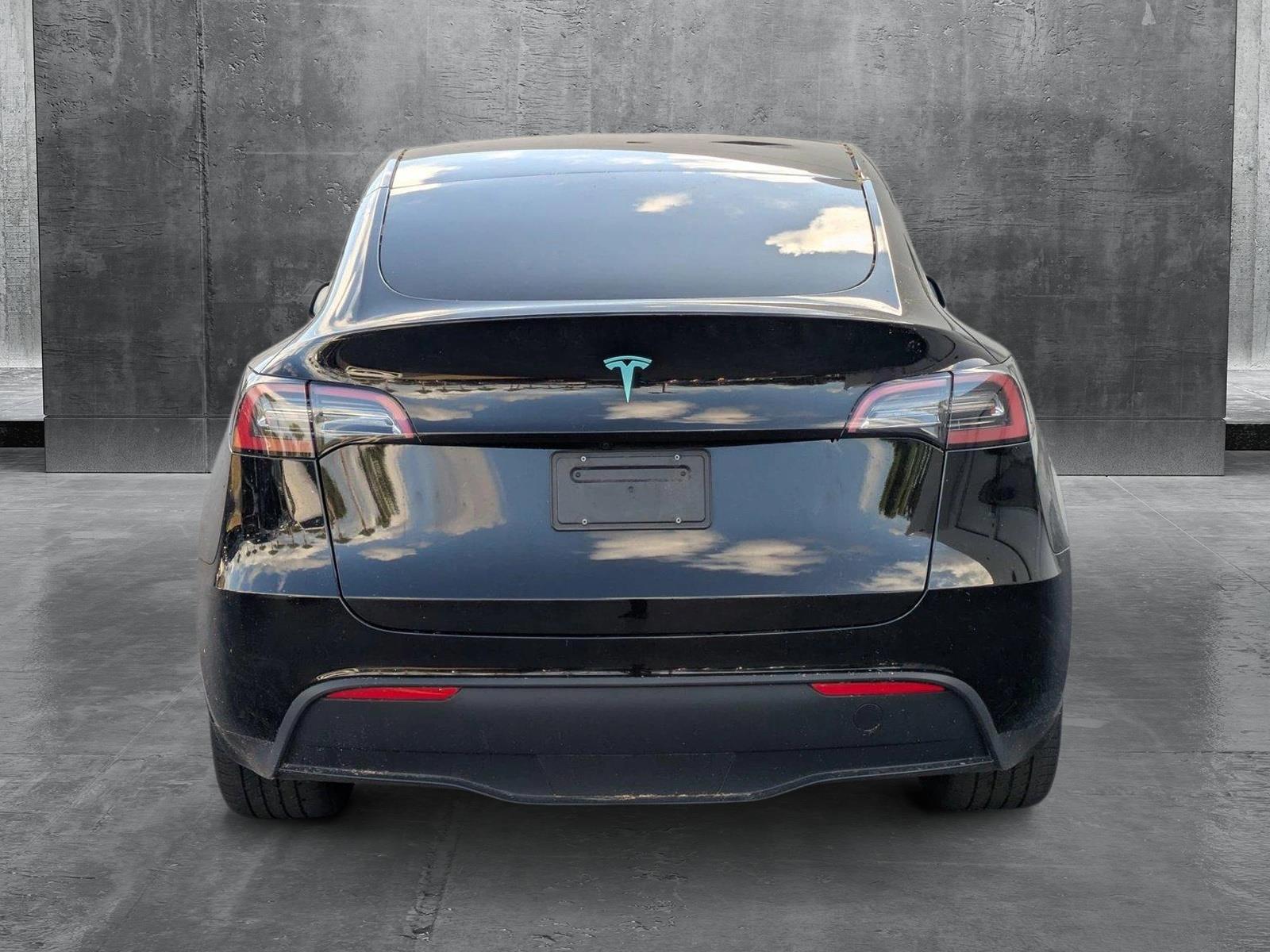 2023 Tesla Model Y Vehicle Photo in WEST PALM BEACH, FL 33407-3296