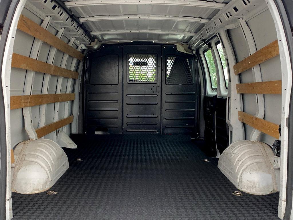 2022 GMC Savana Cargo 2500 Vehicle Photo in POOLER, GA 31322-3252