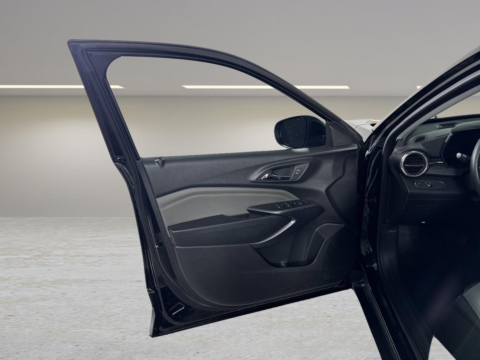 2025 Chevrolet Trax Vehicle Photo in GEORGETOWN, TX 78626-7508