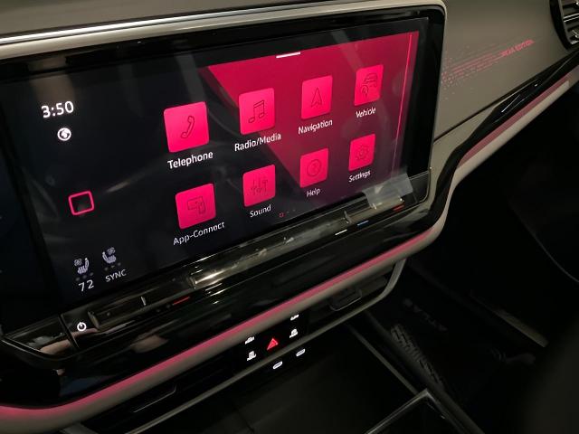 2025 Volkswagen Atlas Vehicle Photo in Oshkosh, WI 54904