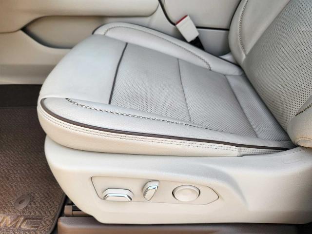 2023 GMC Yukon Vehicle Photo in DENTON, TX 76210-9321
