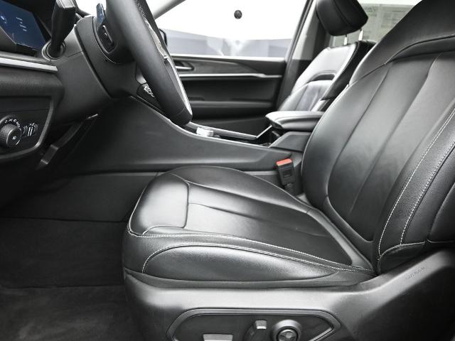 2023 Jeep Grand Cherokee L Vehicle Photo in Cedar Rapids, IA 52402