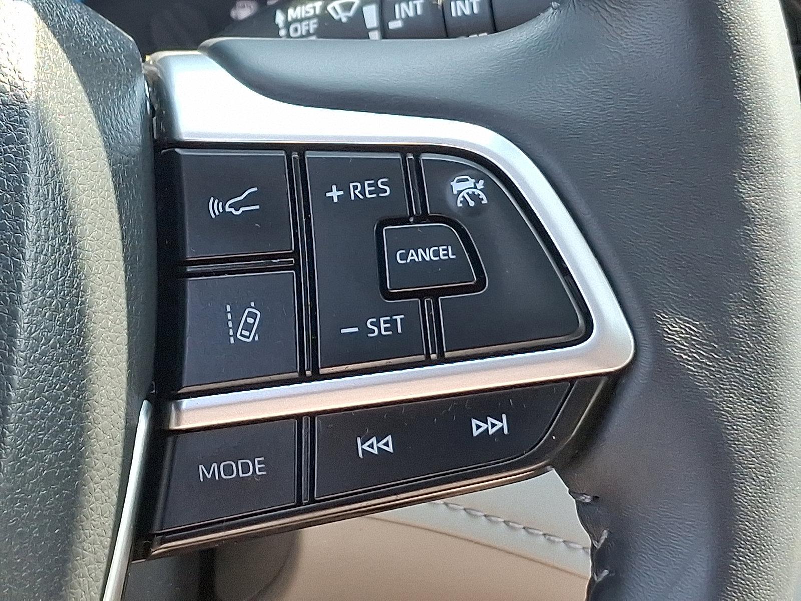 2023 Toyota Highlander Vehicle Photo in Trevose, PA 19053