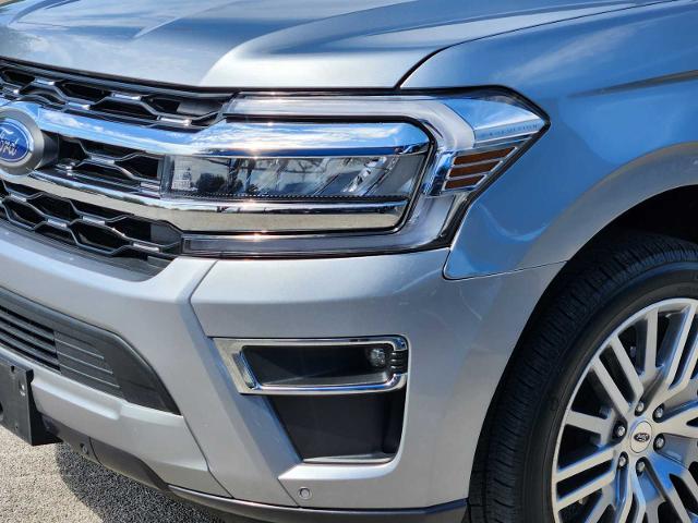 2024 Ford Expedition Vehicle Photo in DENTON, TX 76210-9321