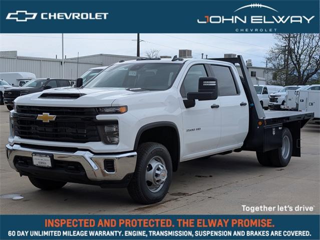 2025 Chevrolet Silverado 3500 HD CC Vehicle Photo in ENGLEWOOD, CO 80113-6708