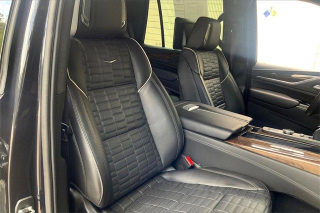 2023 Cadillac Escalade Vehicle Photo in KANSAS CITY, MO 64114-4545