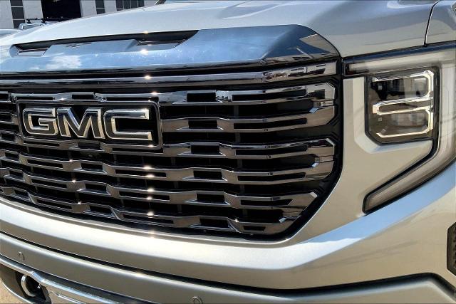 2023 GMC Sierra 1500 Vehicle Photo in TOPEKA, KS 66609-0000