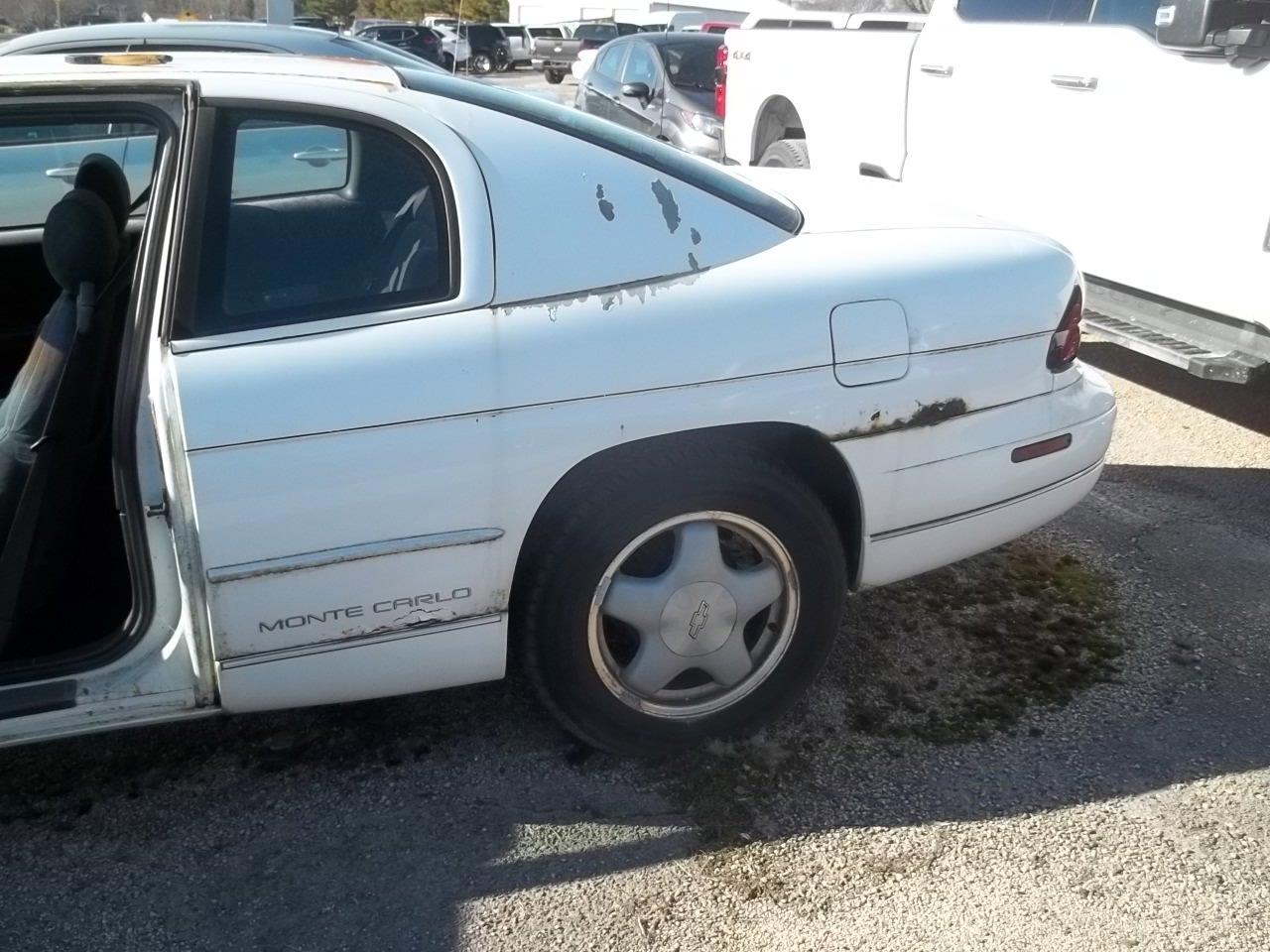 Used 1999 Chevrolet Monte Carlo LS with VIN 2G1WW12M3X9239338 for sale in Delavan, IL